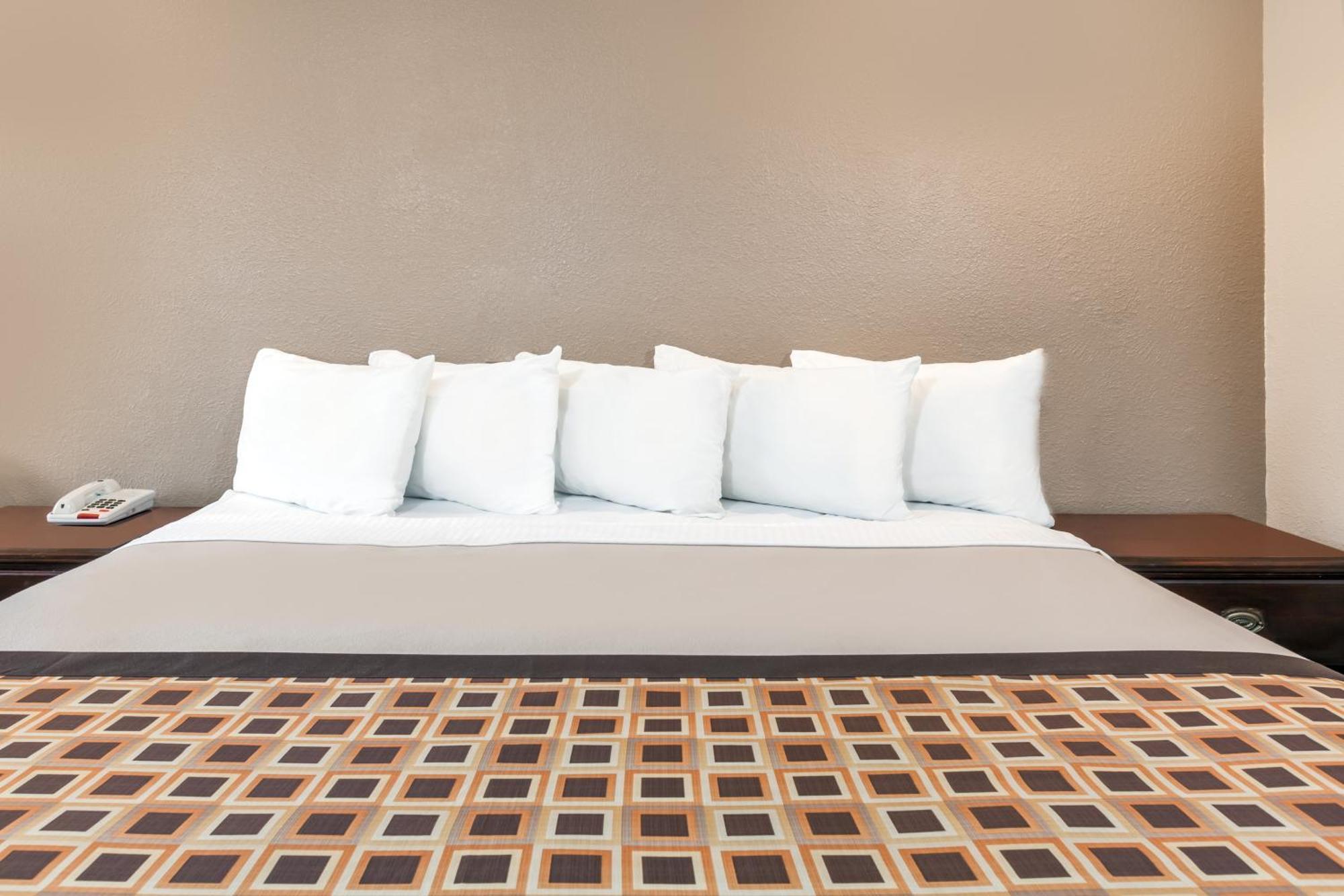 Deluxe Inn دينتون المظهر الخارجي الصورة